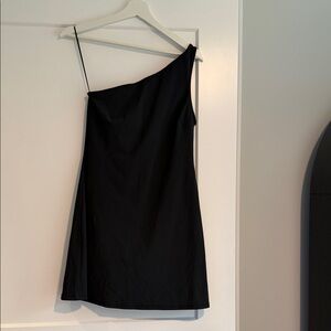 Abercrombie & Fitch Black One-Shoulder Dress